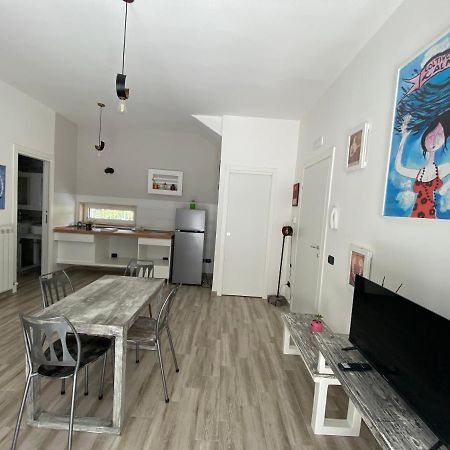 레체 La Casa Di Nina B&B 외부 사진