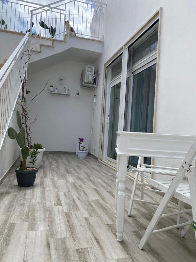 레체 La Casa Di Nina B&B 외부 사진