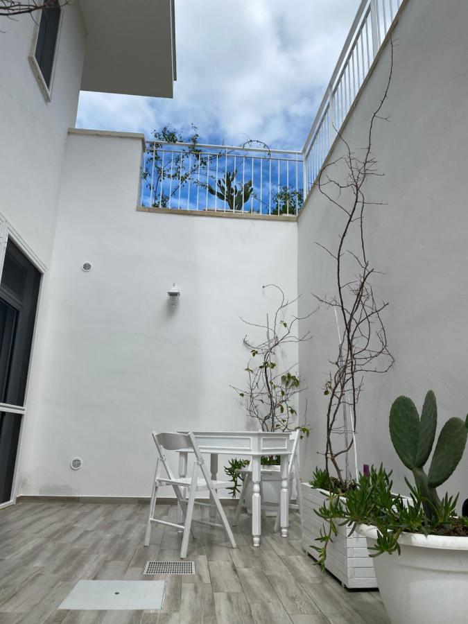 레체 La Casa Di Nina B&B 외부 사진
